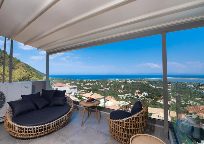 Halcyon Deluxe Maisonettes Sea View