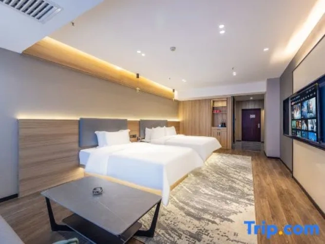 Standard Triple Family room