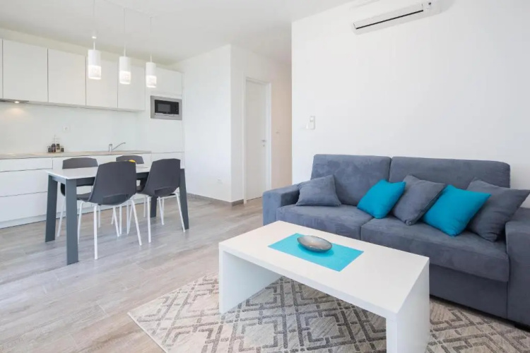 Apartments Alba 1
