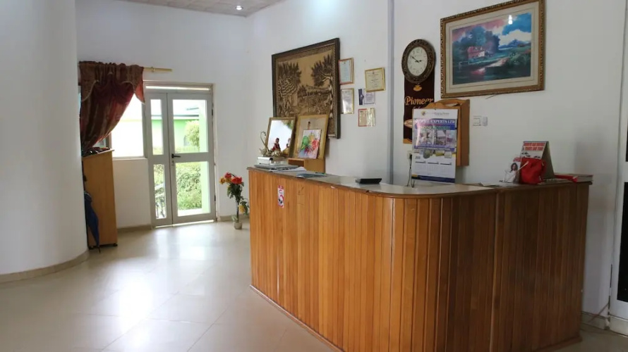 Pioneer Guest Lodge