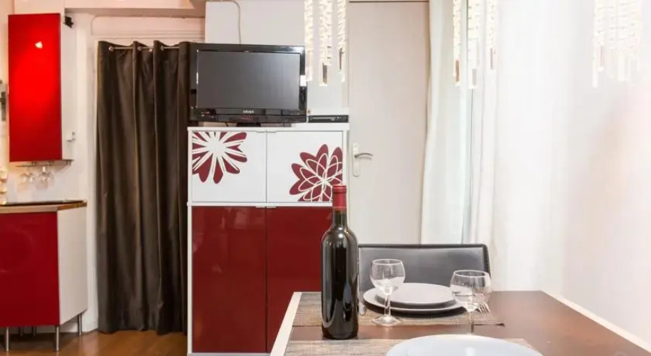 Charming Montmartre Studio