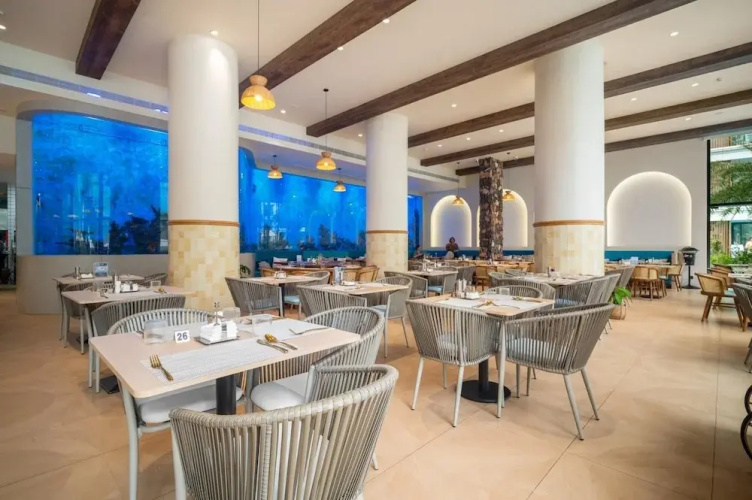 Beachfront A110 Luxury Pool Access Studio