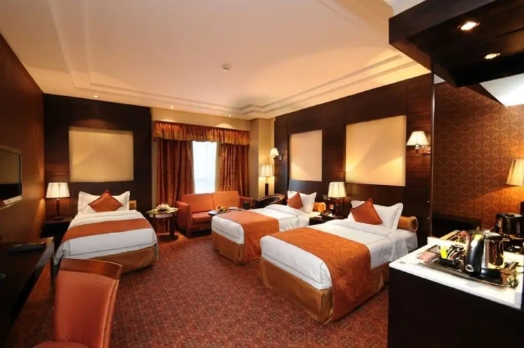 Standard Triple room