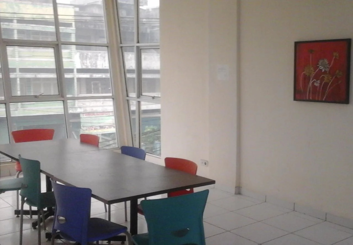 Hotel J8
