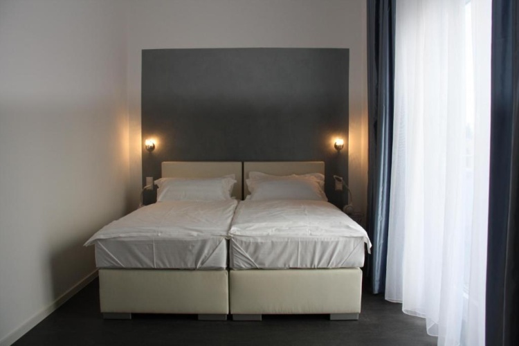 1 Bedroom Apartment with balcony