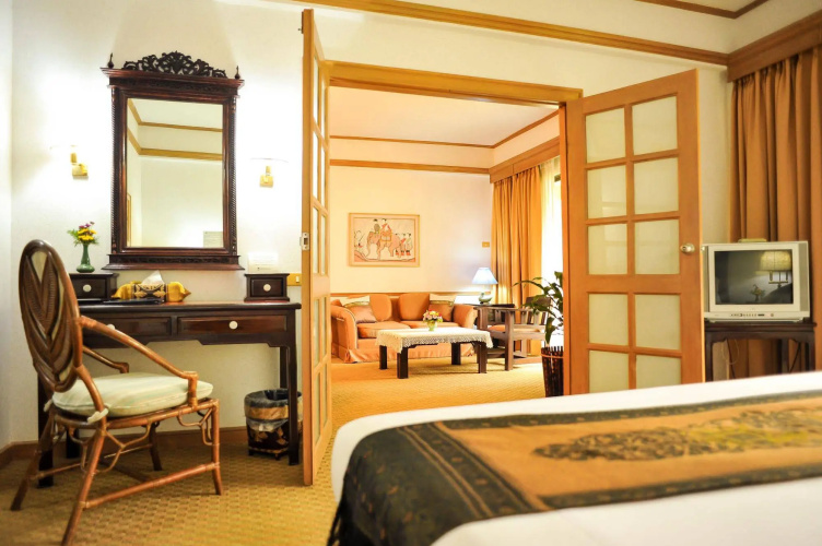 Wiang Indra Riverside Resort