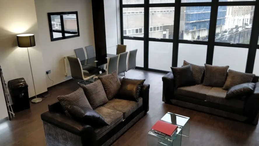 2 Bedrooms Apartment
