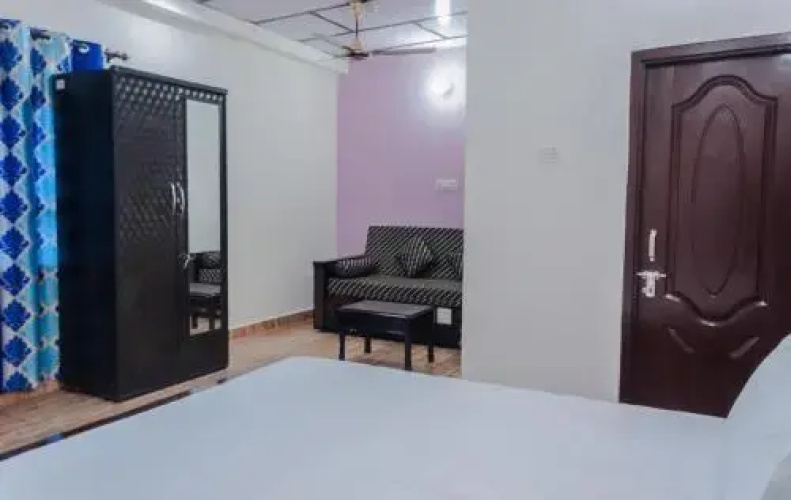 Hotel Hilly Resort