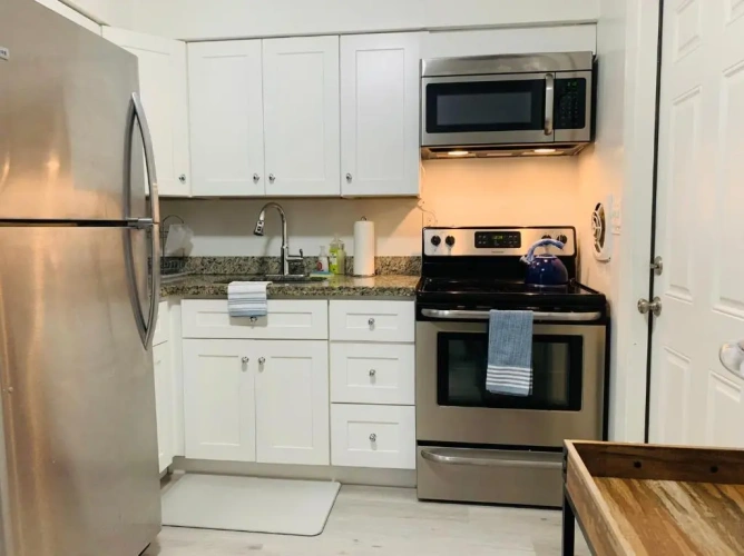 2 Bedrooms Apartment