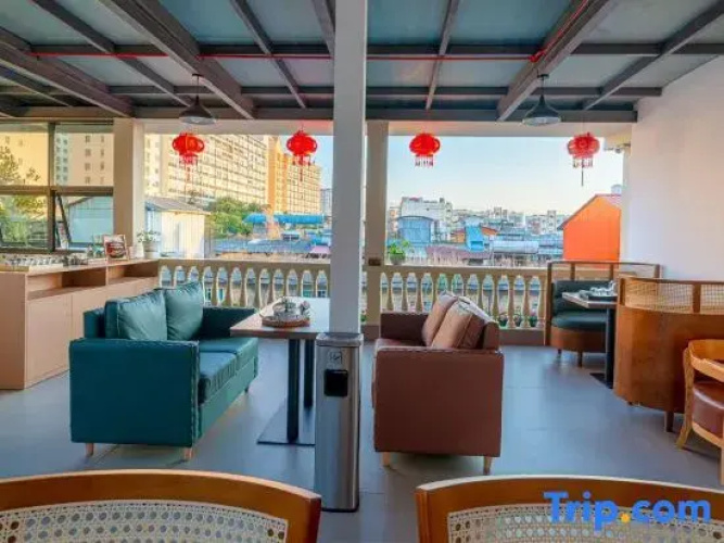 Yuexi Lane · Moon's Perch Residence