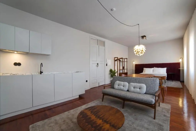 Oporto Cozy Design Studio II