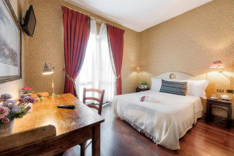 Grand Hotel Colony