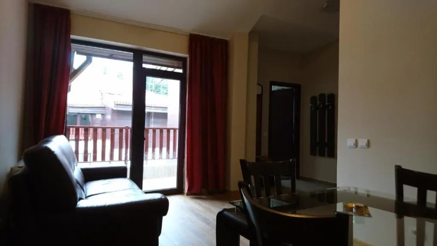 Tes Flora Apartments