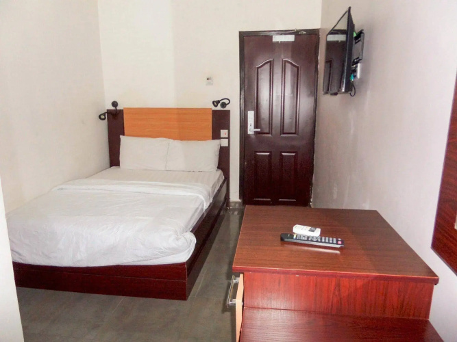 Britannia Hotel and Suites