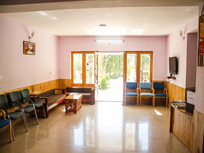 Hotel Karma Inn
