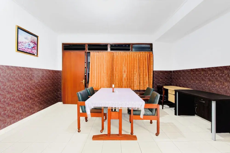 Hotel O Hotel Wisma Hasanah