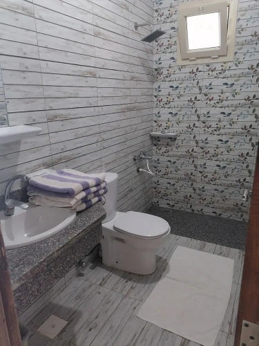 4 Bedrooms Economy Quadruple room with mountain view
