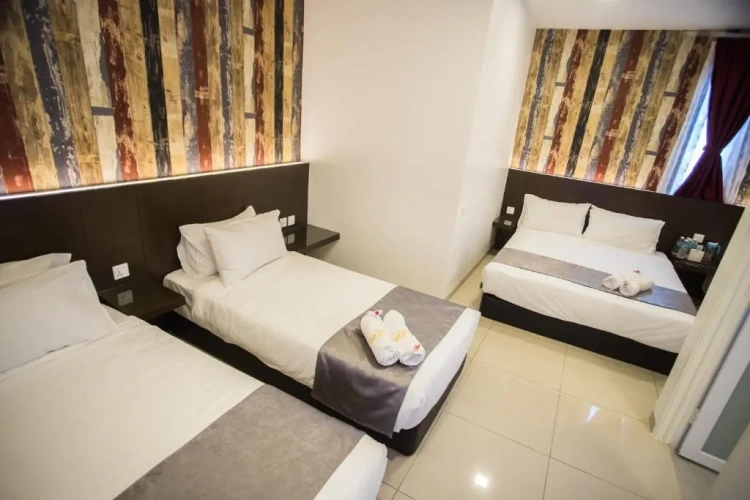 Deluxe Family Suite