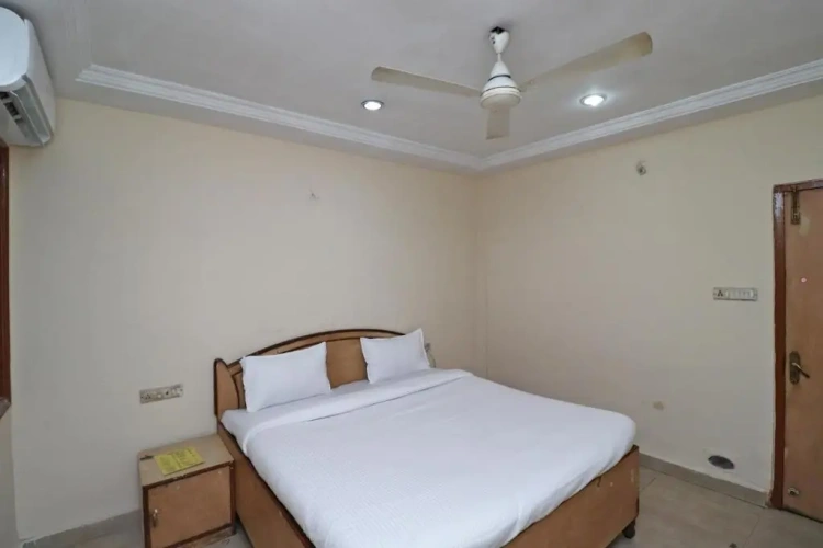 Classic Triple room