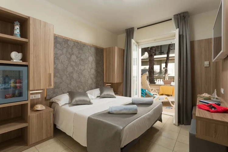 Superior Double room with balcony