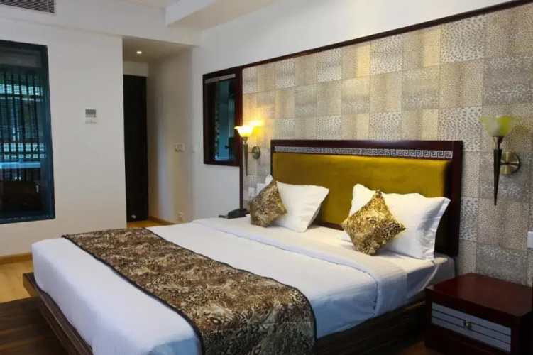 Hotel Tigers Roare'