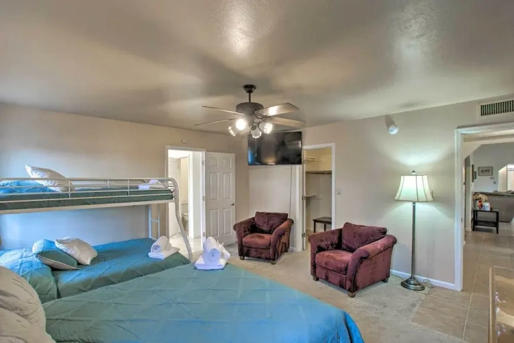 3 Bedrooms Cottage