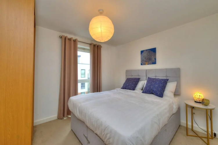 Executive Oakgrove Apartment