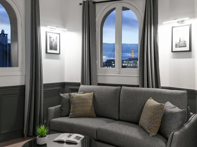 Luxury 2BDR Le Louvre I by Livinparis