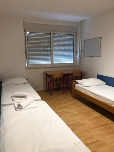Split Summer Budget Rooms
