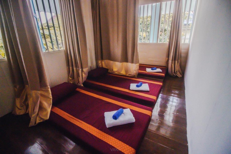 2 Bedrooms Standard Quadruple Family room