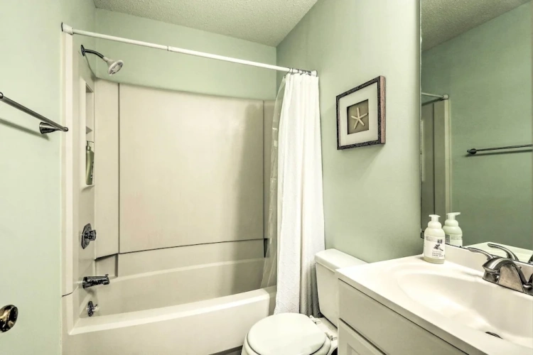 2 Bedrooms Apartment
