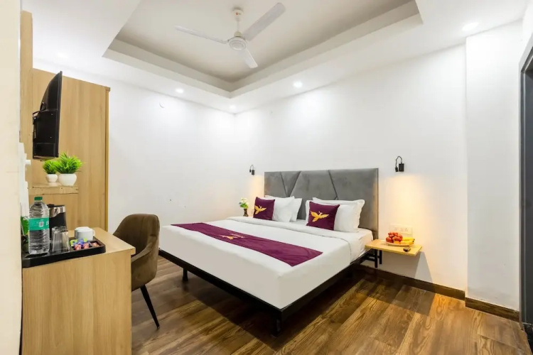 Hotel Admire Inn Sec - 104 By ASPL