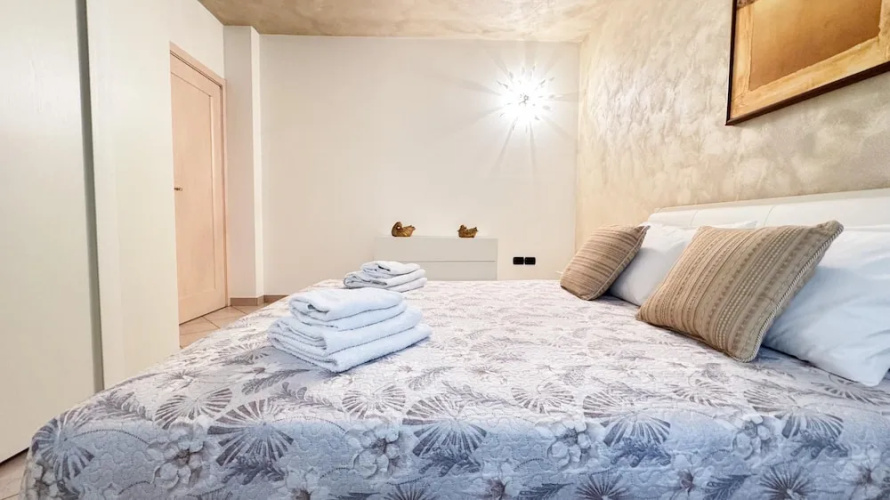 Lady Teresa Apartment by Ca-sa Check