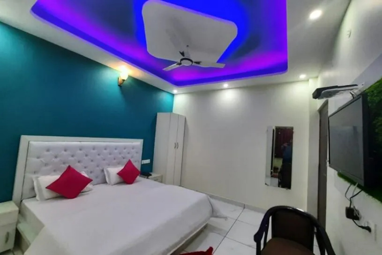 AK Residency