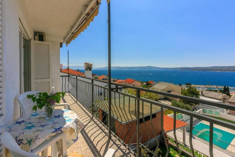 Apartment Mira