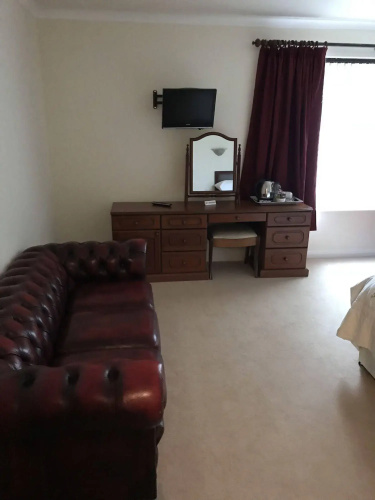 Trewern Arms Hotel