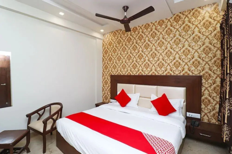 SPOT ON AGR489 Hotel Relax