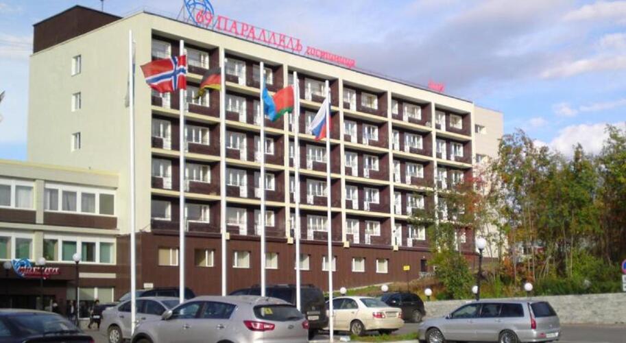 69 Parallel - 1 housing