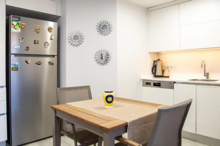 Flat With Shared Pool Close to the Beach in Cesme