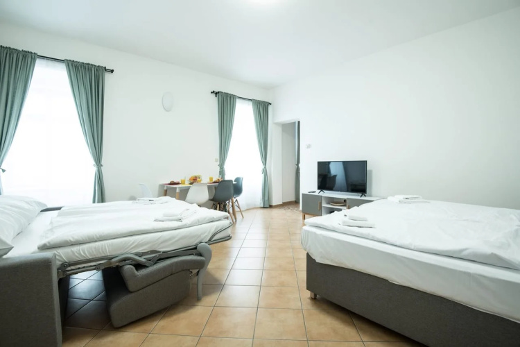 White Swan Boutique Apartments