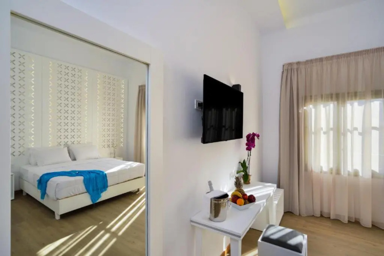 Elia Portou Luxury Residence