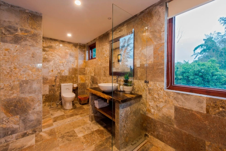 Standard Triple room with balcony