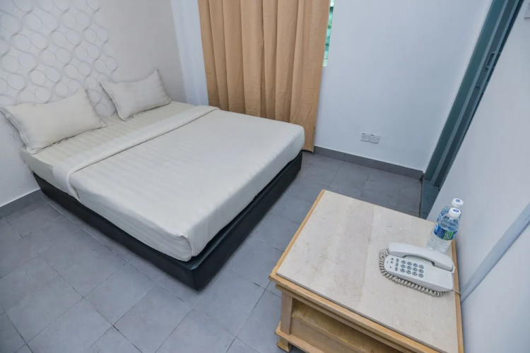Alpha Hotel