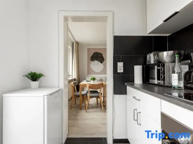 1 Bedroom Apartment