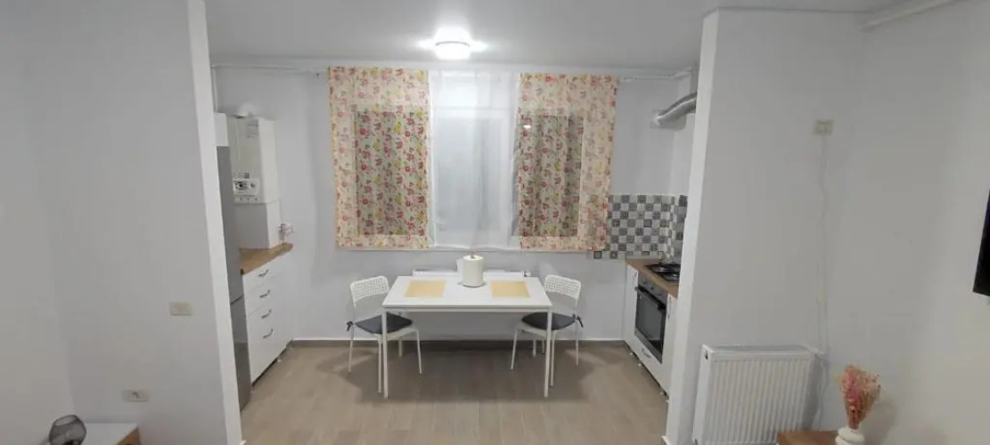 Cris House