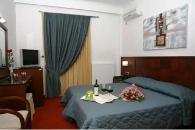 Omiros Luxury Hotel