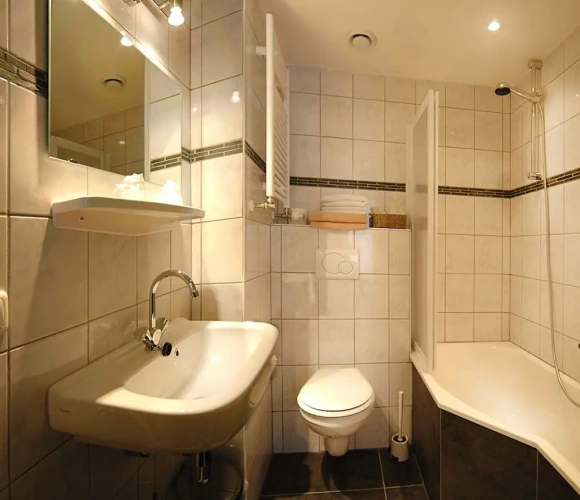Standard Twin room with balcony