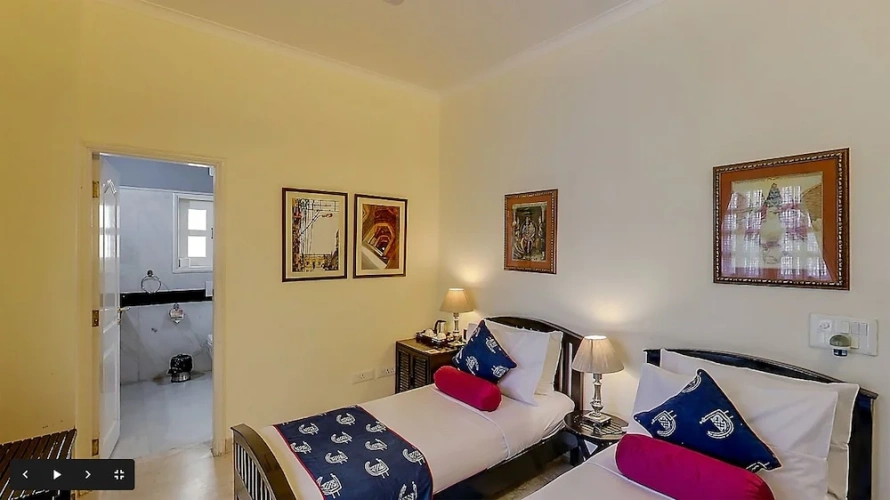 Deluxe Twin room