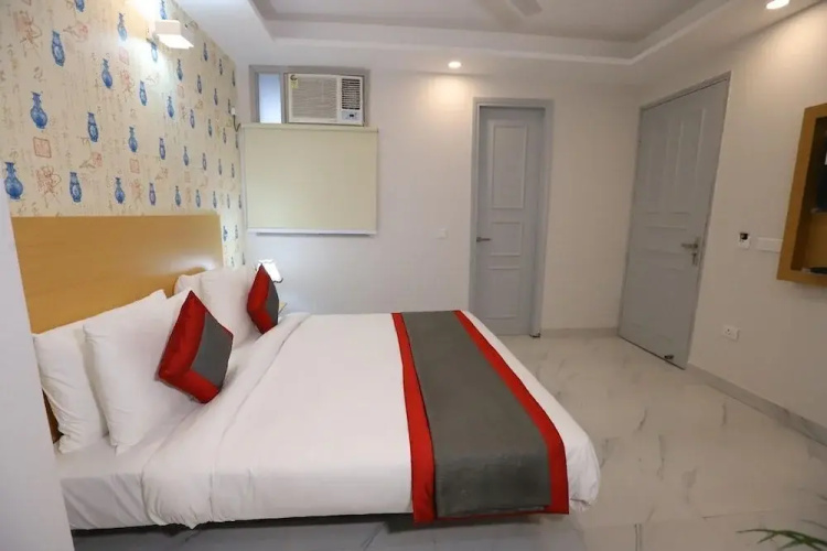 Hotel The Anvi Residency Sector 132