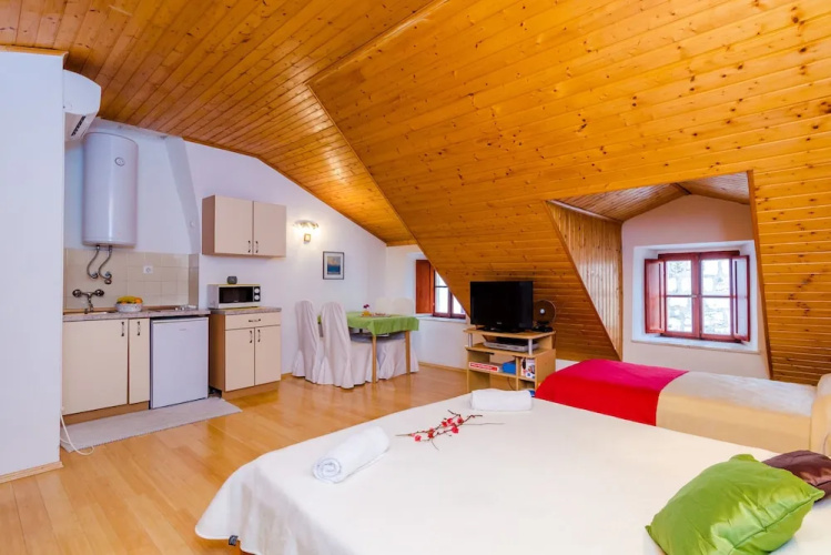 11 Stars Apartments